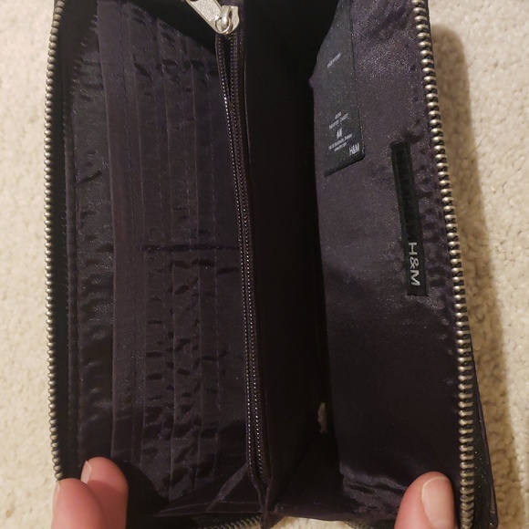 H&M Crocodile Embossed Dark Purple Wallet - Picture 2 of 5